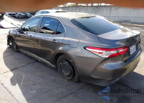 2018 Toyota Camry Hybrid Le z USA, uszkodzony, nr VIN 4T1B31HK3JU003346